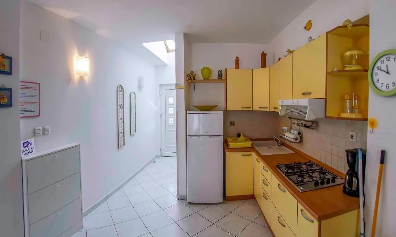 Apartments In Zdrelac/Insel Pasman 31078
