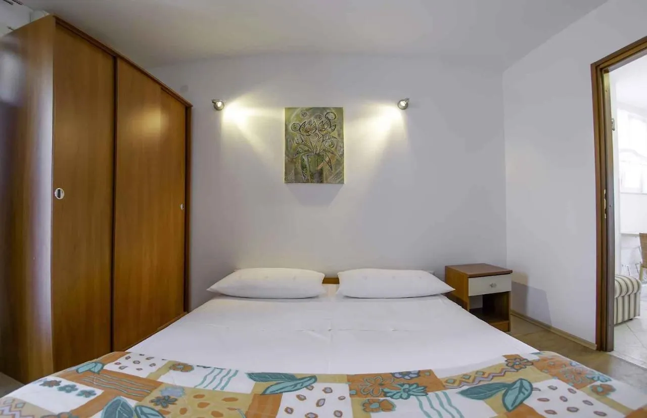 Apartments In Zdrelac/Insel Pasman 31078 Kroatien