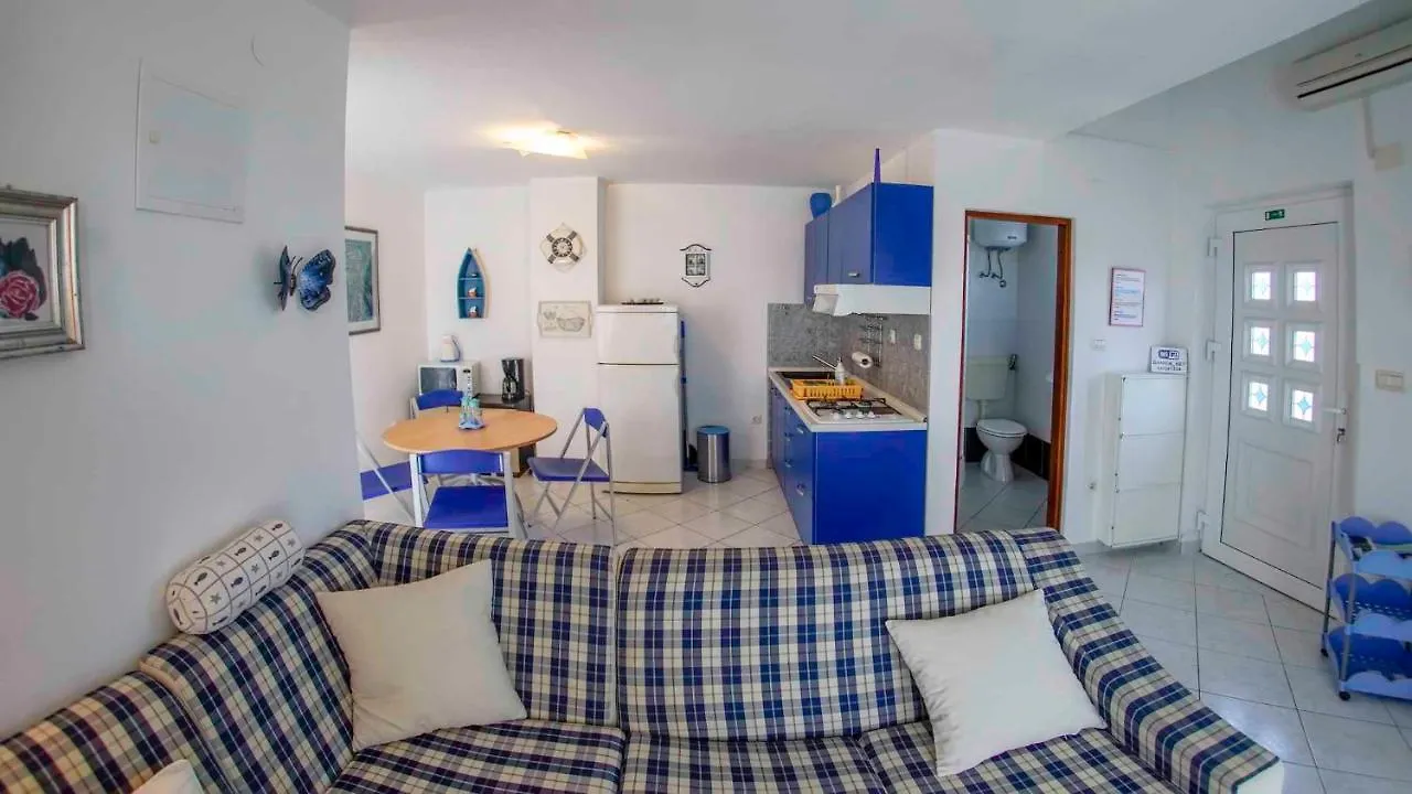 Apartments In Zdrelac/Insel Pasman 31078 0*, Ždrelac